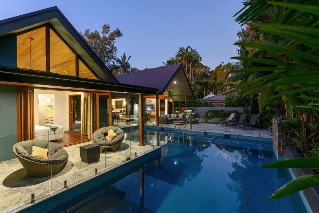 Sea Pavilion - Luxury Home Sleeps 12 Guests Port Douglas Exterior photo